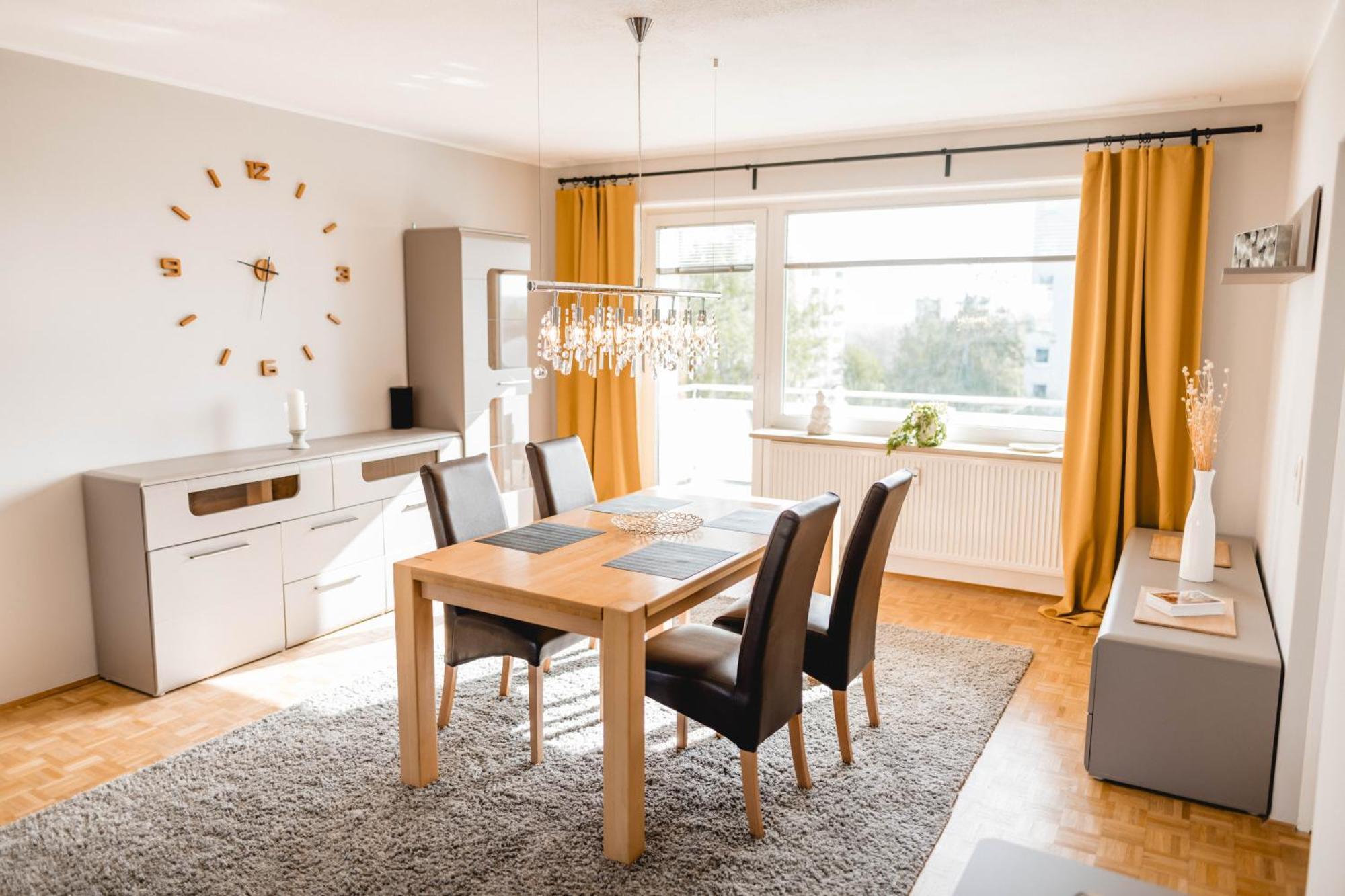 Me Homes - Grosse Moderne Designer-Wohnung Fuer Urlaub Und Business - Mit Kueche, Buero, Balkon Und 2 Parkplaetzen Bayreuth Eksteriør billede