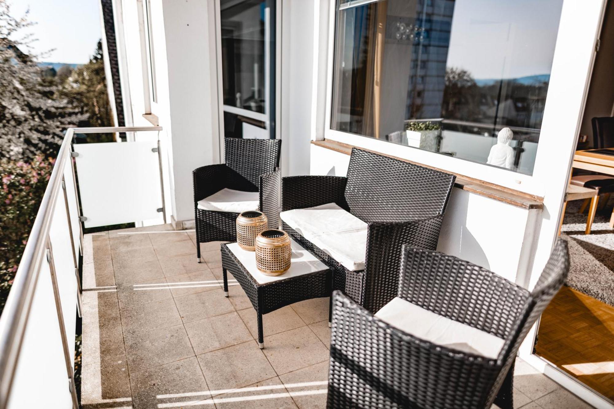 Me Homes - Grosse Moderne Designer-Wohnung Fuer Urlaub Und Business - Mit Kueche, Buero, Balkon Und 2 Parkplaetzen Bayreuth Eksteriør billede